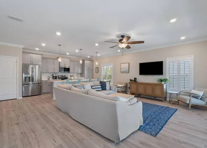 Holiday home 4bd With Pool, Hot Tub, Golf, Private Access