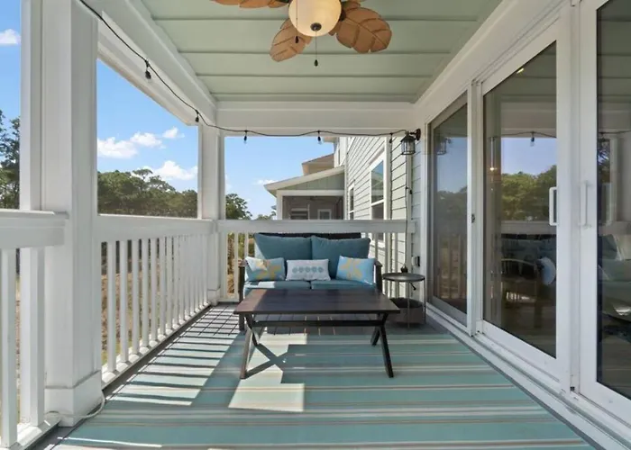 4bd With Pool, Hot Tub, Golf, Private Access Holiday home Pensacola