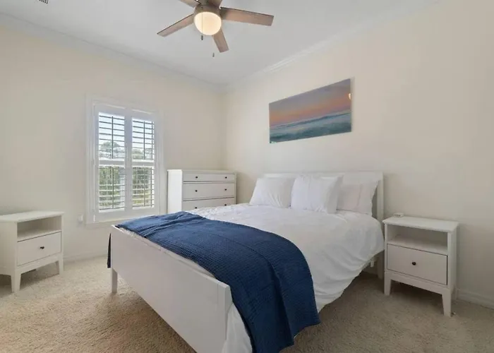 4bd With Pool, Hot Tub, Golf, Private Access Holiday home *